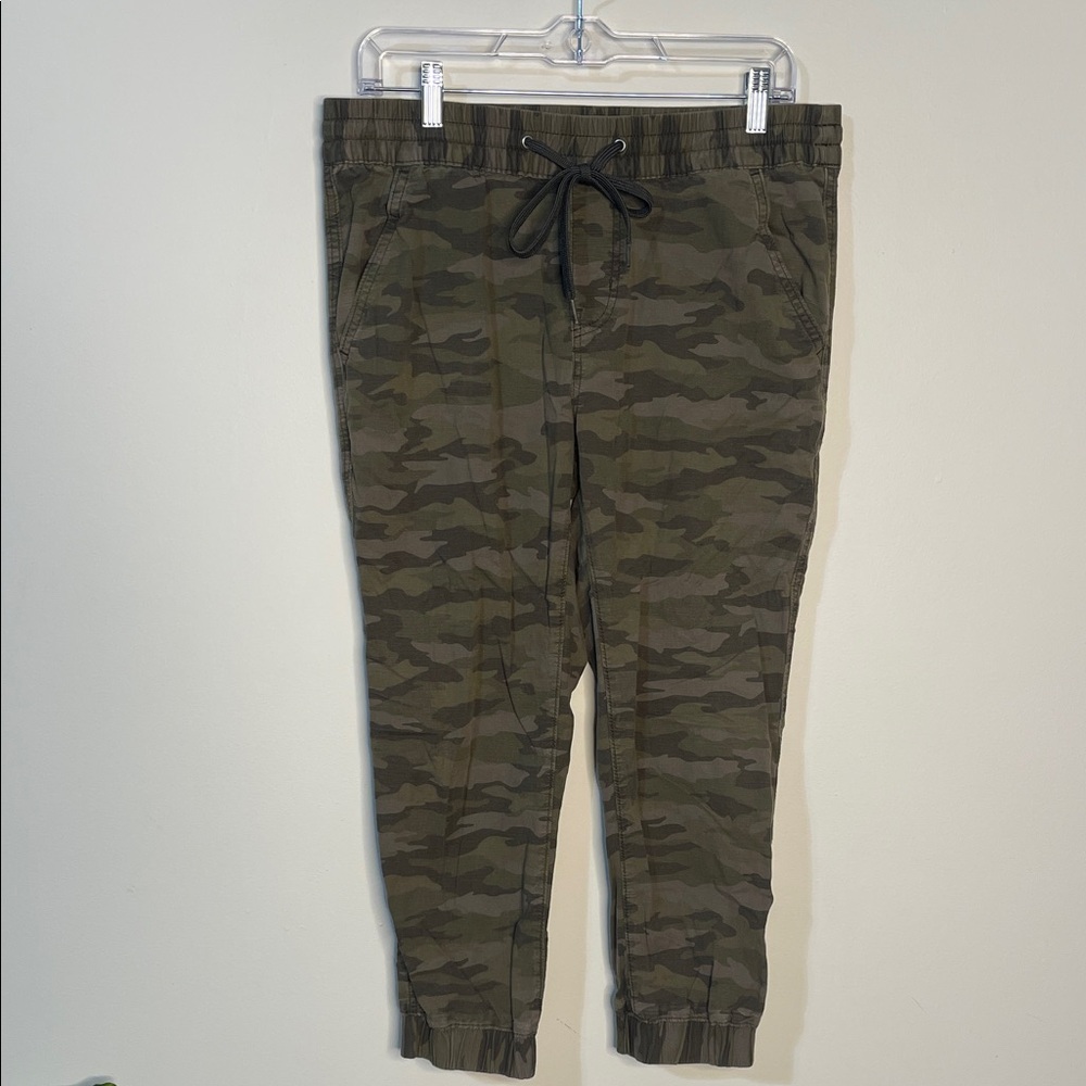 Levi's Green Camouflage Pants